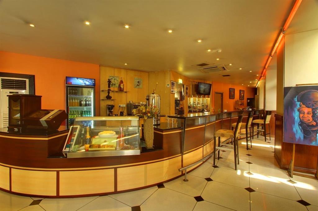 Golden Tulip Port-Harcourt Hotel Port Harcourt Étterem fotó